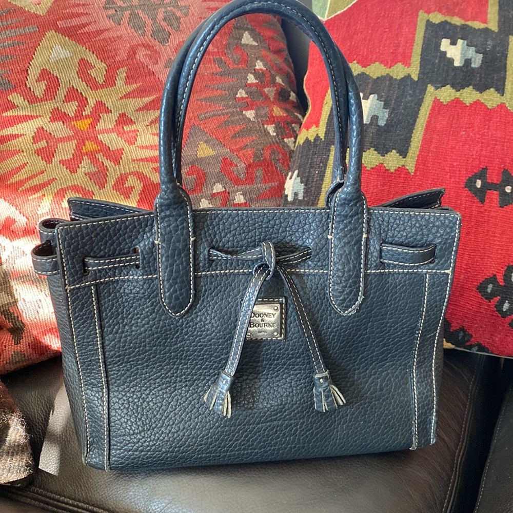 Dooney & Bourke black pebble leather bag -Gorgeous!